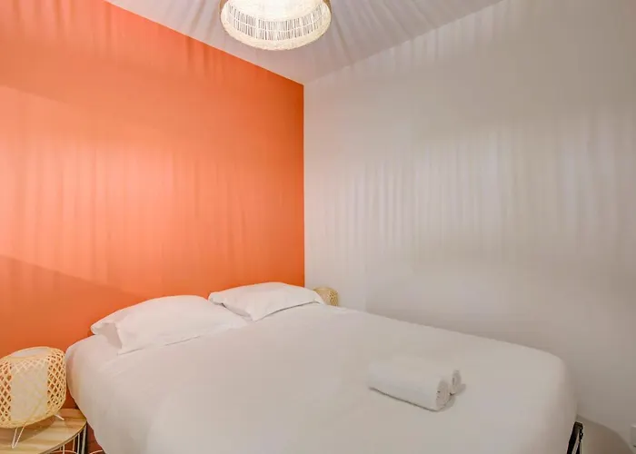 Апартаменты Le Langeais Cocoon In The Heart Of Les Halles *