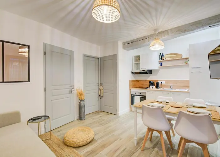 Апартаменты Le Langeais Cocoon In The Heart Of Les Halles Тур